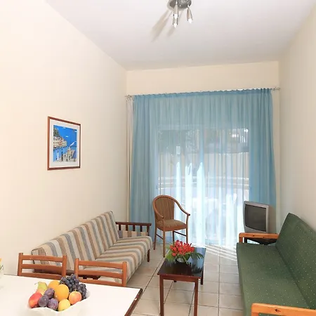 Jacaranda Aparthotel Protaras